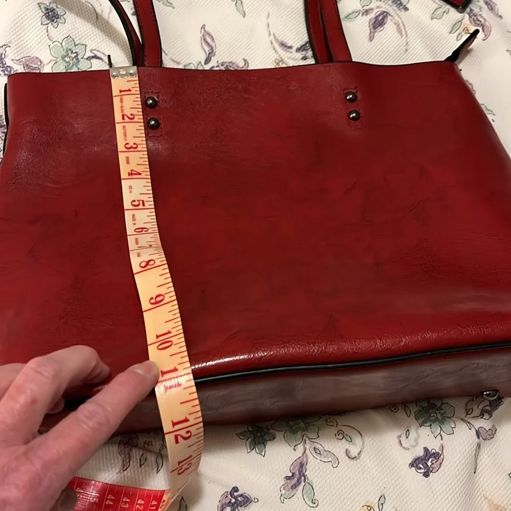 NWOT red (faux?) leather tote with zipper and pockets. - Picture 9 of 10